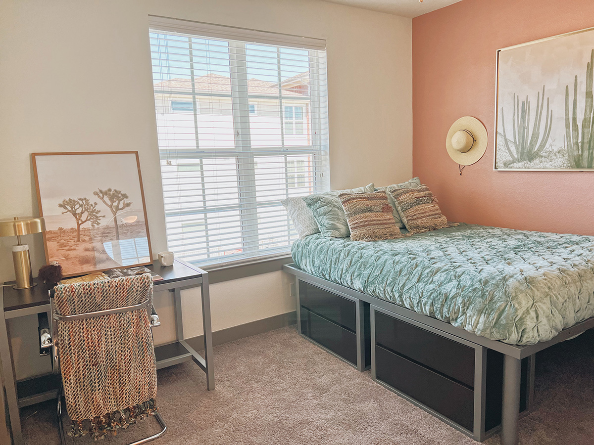 Gallery | Holleman Crossing: Apartments Near Texas A&M